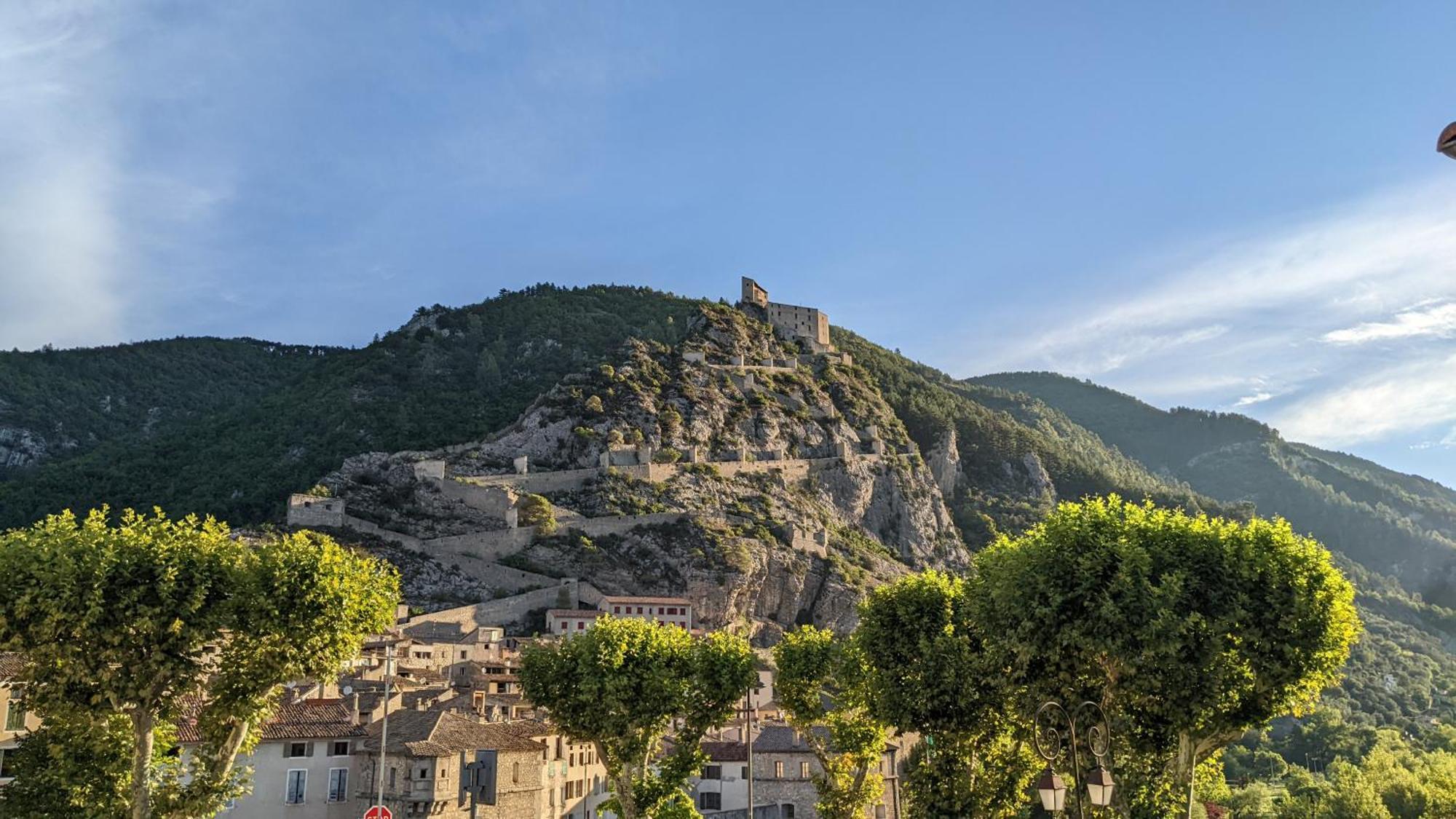 Les Gites D'Intervalles إنترافو المظهر الخارجي الصورة